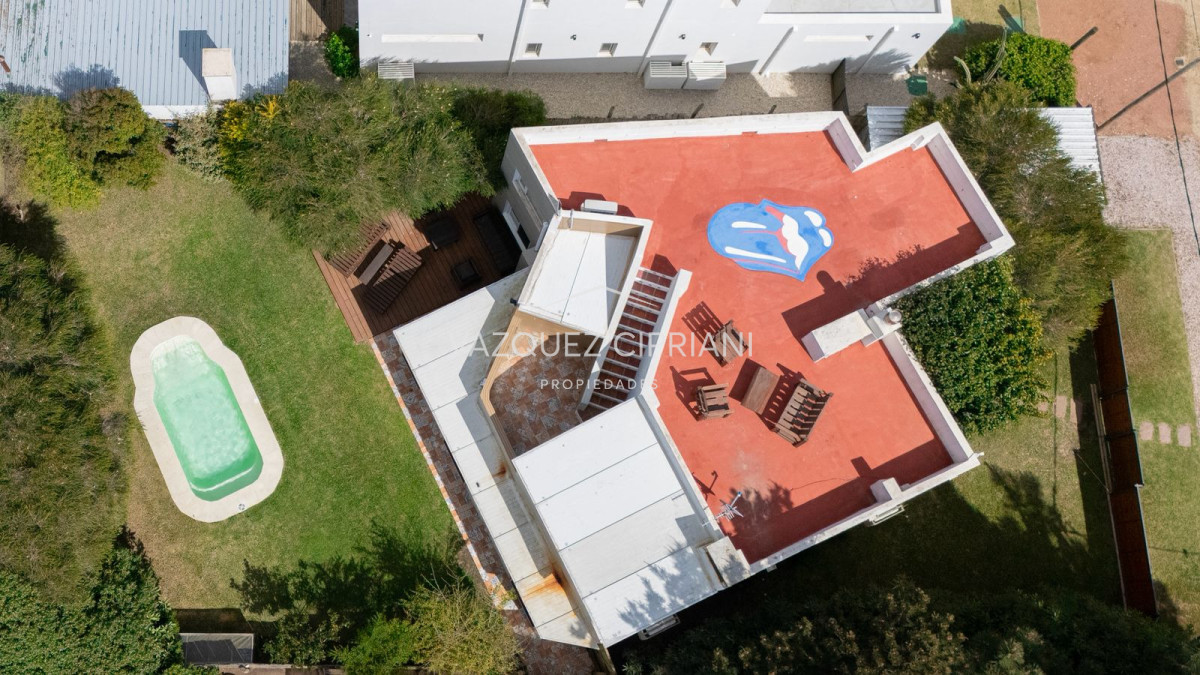 Casa ID.29 - Casa de 4 dormitorios a la venta en La Juanita
