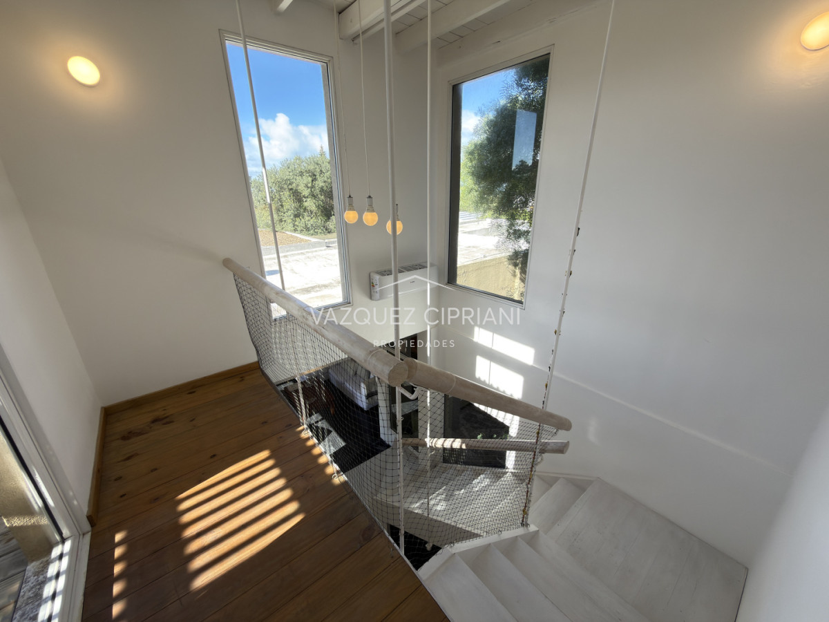 Casa ID.40 - Casa de 3 dormitorios + servicio en Manantiales a la Venta
