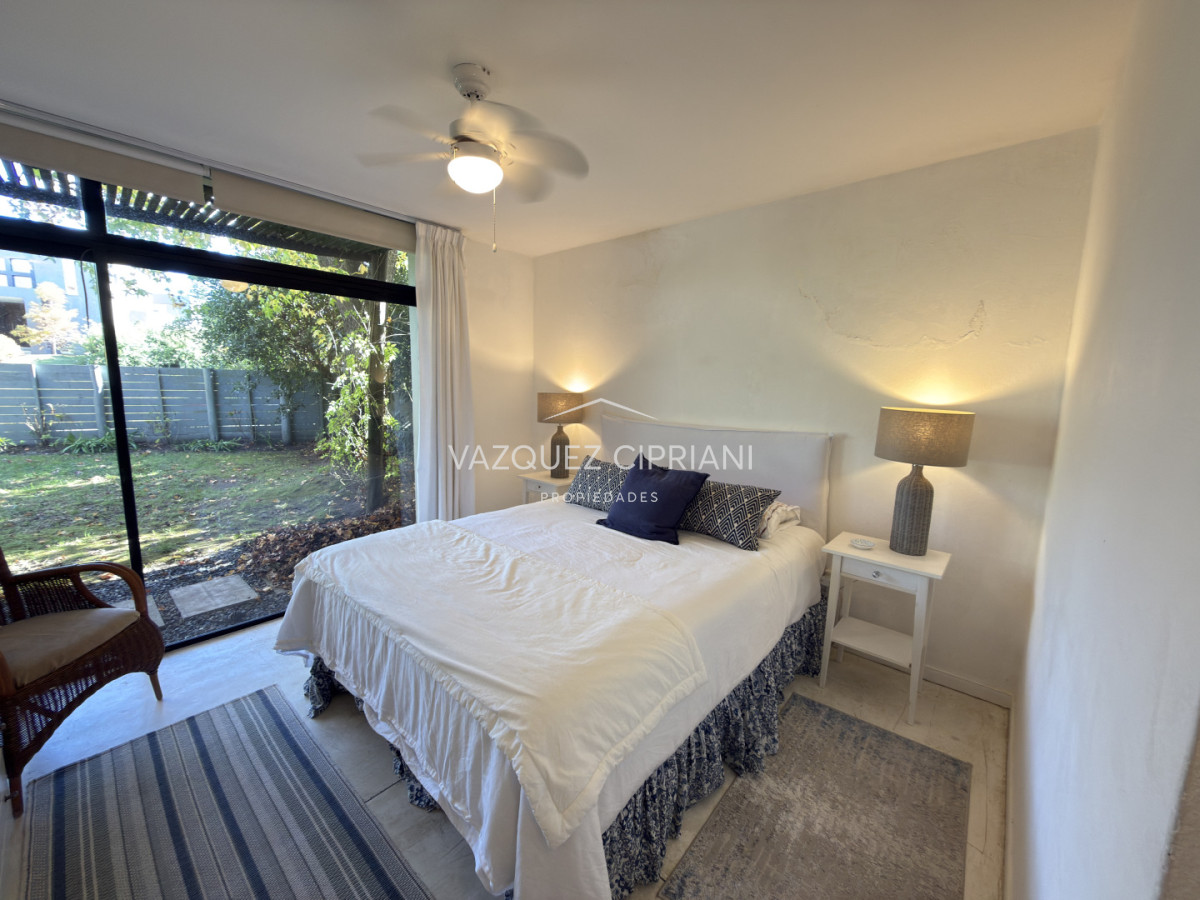 Casa ID.3 - En Venta casa de 4 dormitorios + servicio en Montoya, La Barra