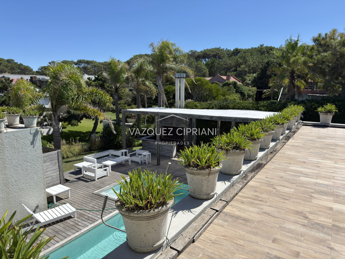 Casa ID.12 - Casa a la venta en primera línea Montoya de 4 dormitorios en suite y servicio, La Barra