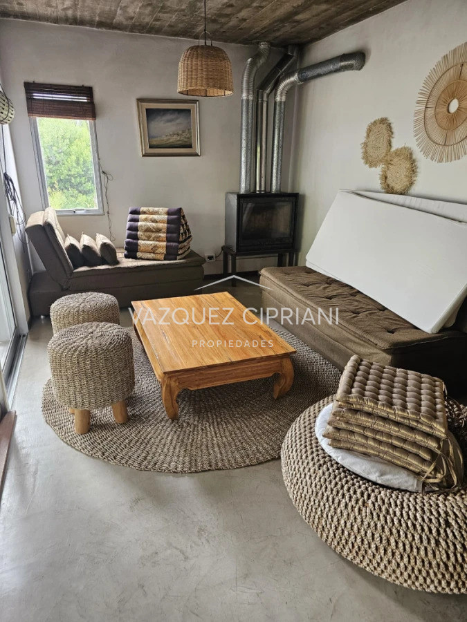 Casa ID.66 - Casa de 3 dormitorios en suite y servicio en Montoya, La Barra en Alquiler de verano