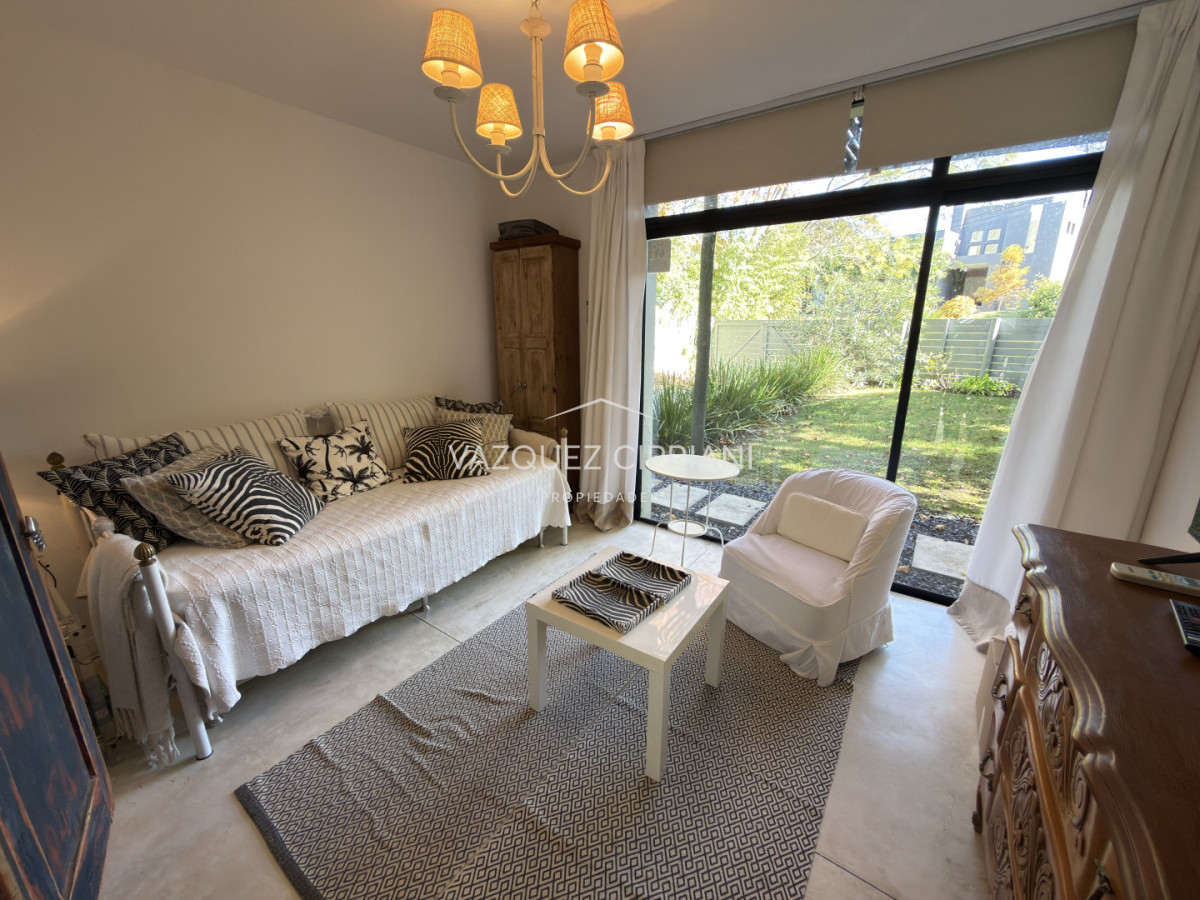 Casa ID.3 - En Venta casa de 4 dormitorios + servicio en Montoya, La Barra