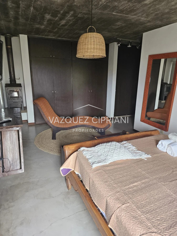 Casa ID.66 - Casa de 3 dormitorios en suite y servicio en Montoya, La Barra en Alquiler de verano