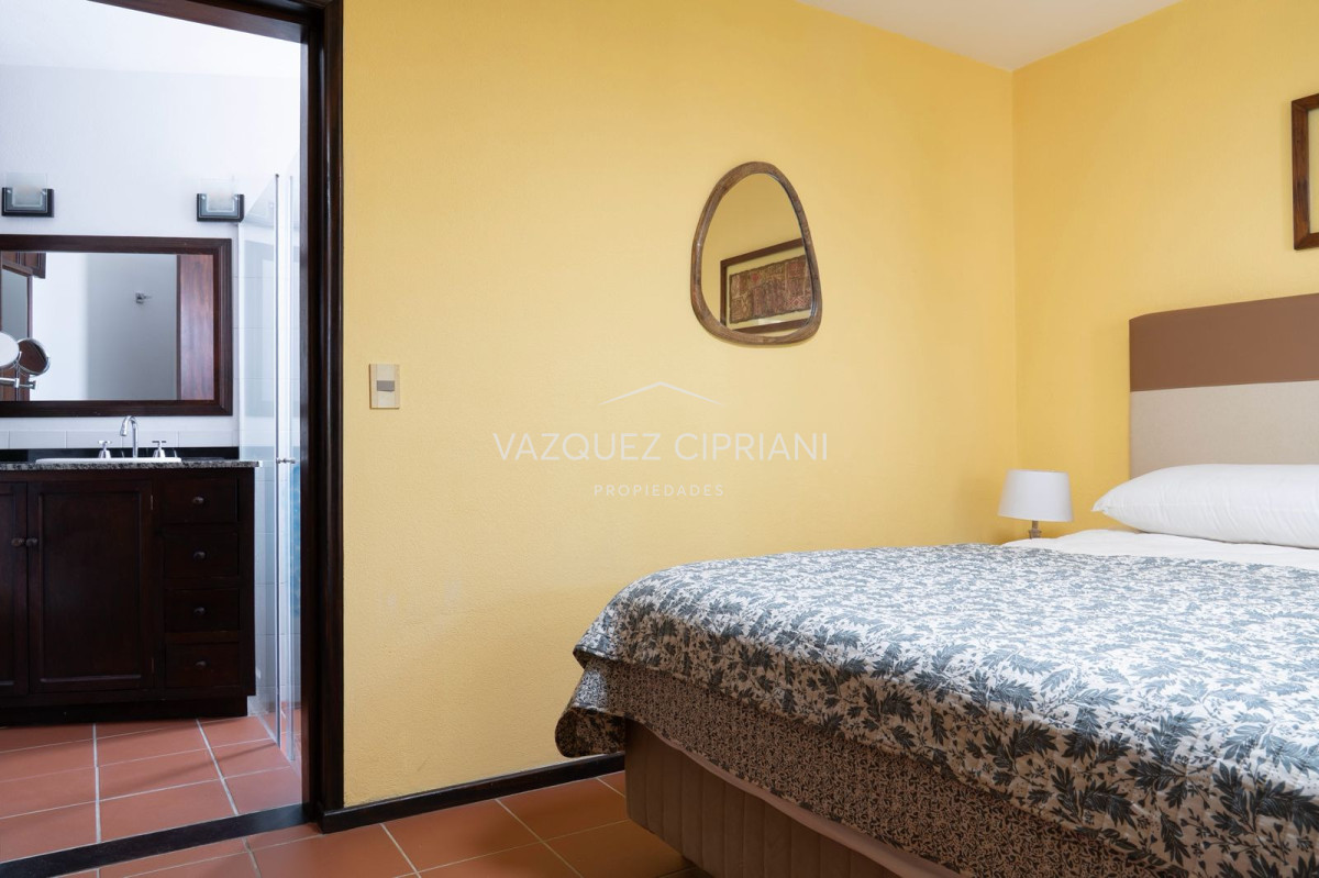 Casa ID.29 - Casa de 4 dormitorios a la venta en La Juanita