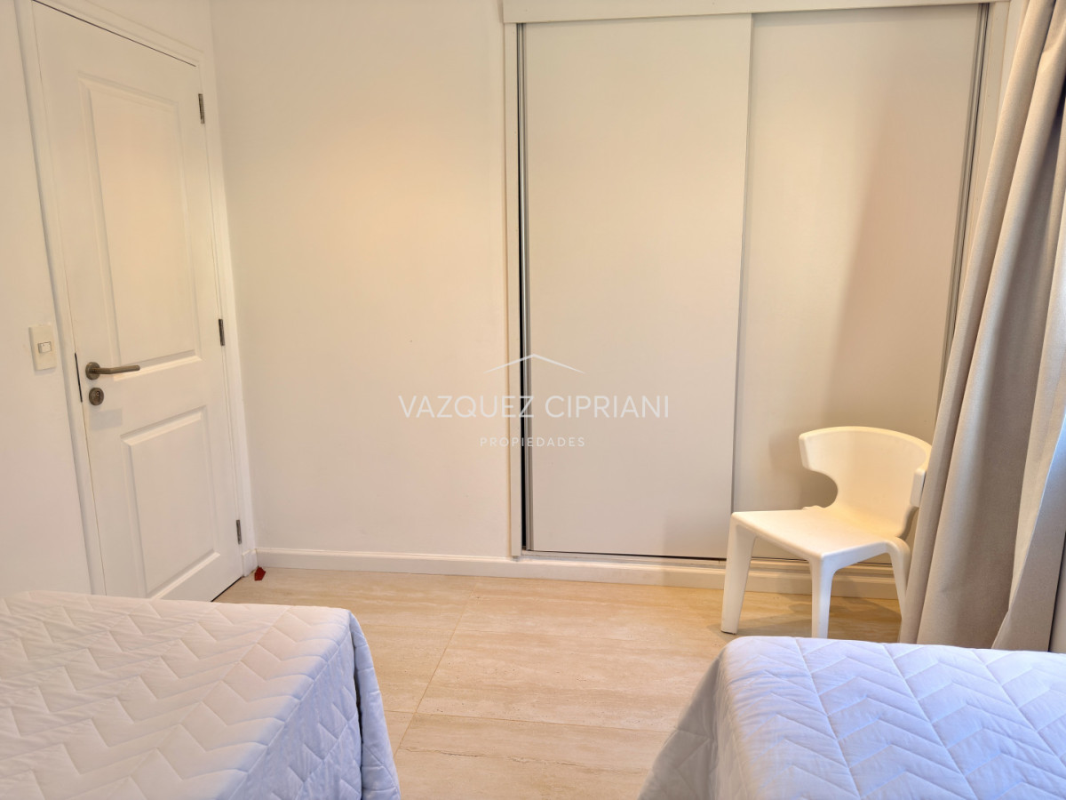 Casa ID.10 - Hermosa Casa de 3 Dormitorios y 2 baños en La Barra 