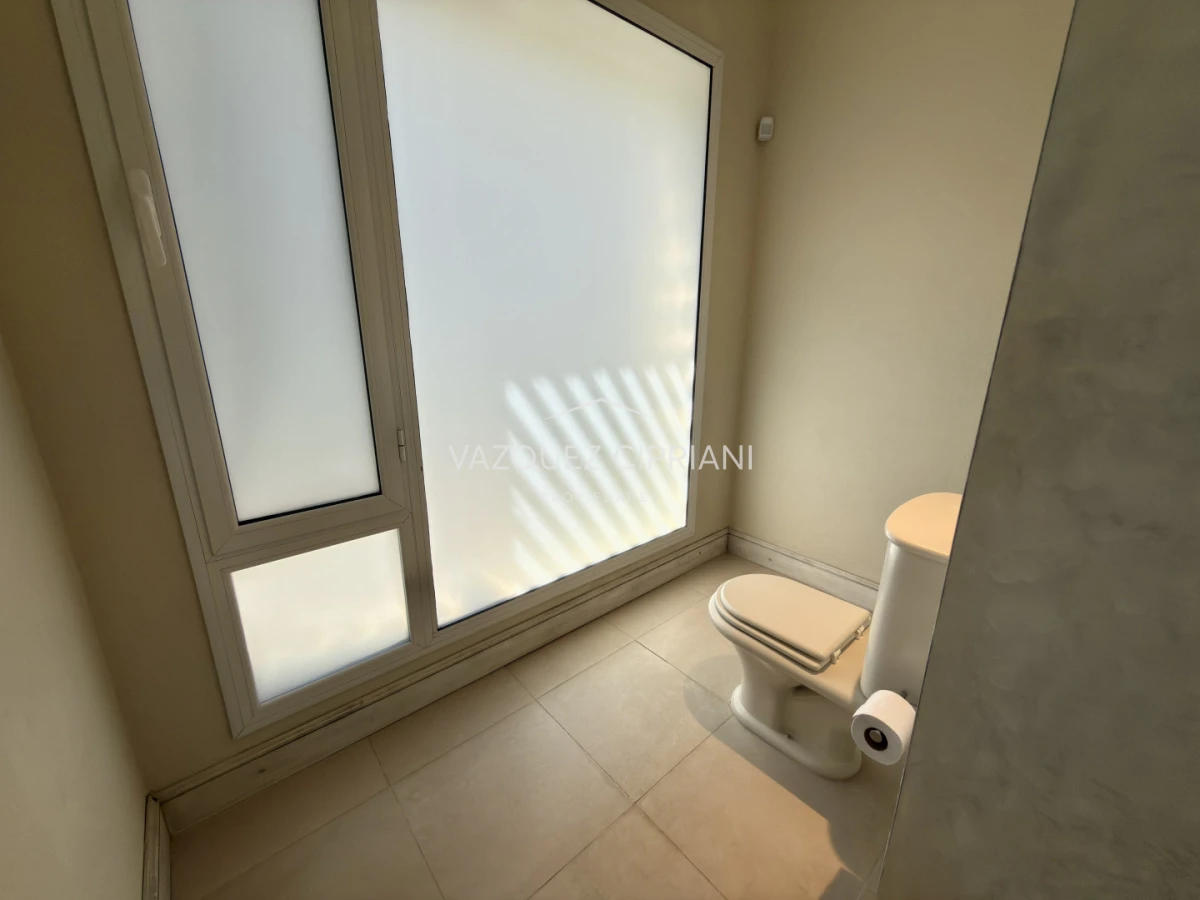 Casa ID.12 - Casa a la venta en primera línea Montoya de 4 dormitorios en suite y servicio, La Barra