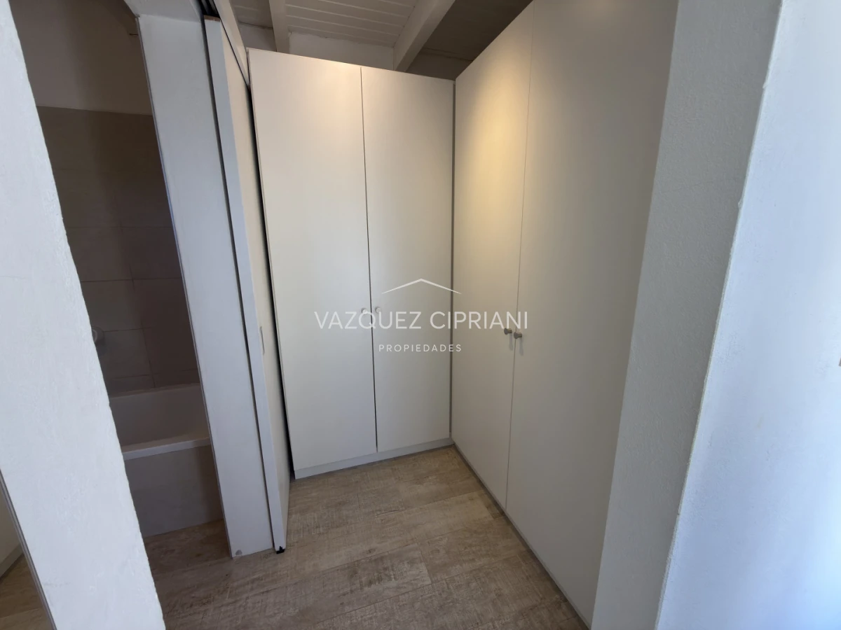 Casa ID.6 - Gran casa en Laguna Blanca de 5 dormitorios + servicio
