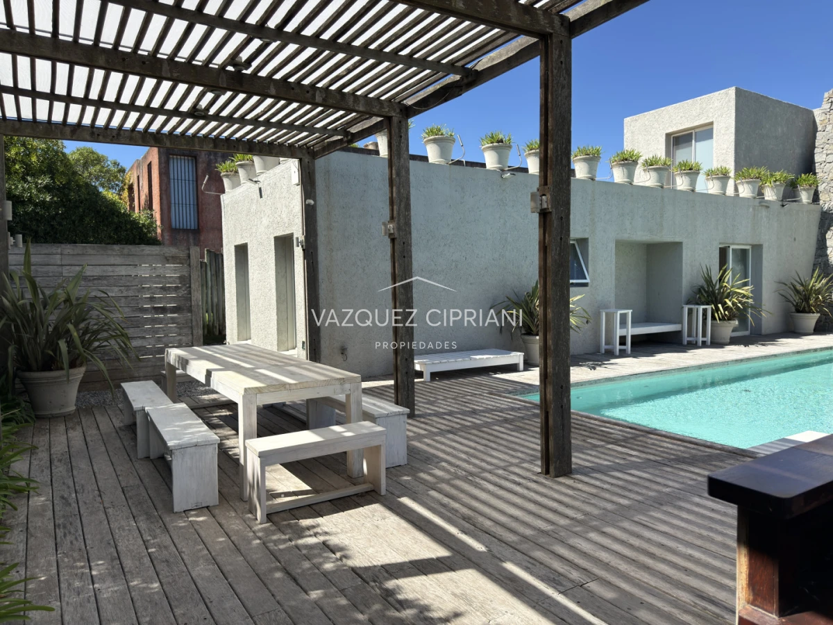 Casa ID.12 - Casa a la venta en primera línea Montoya de 4 dormitorios en suite y servicio, La Barra