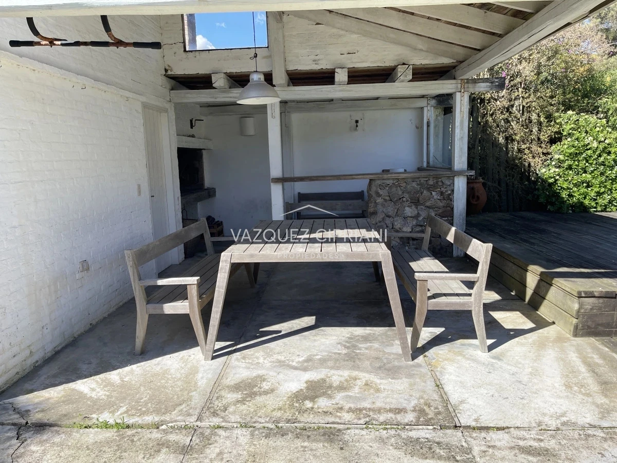 Casa ID.28 - Casa en venta con gran potencial en Montoya, La Barra