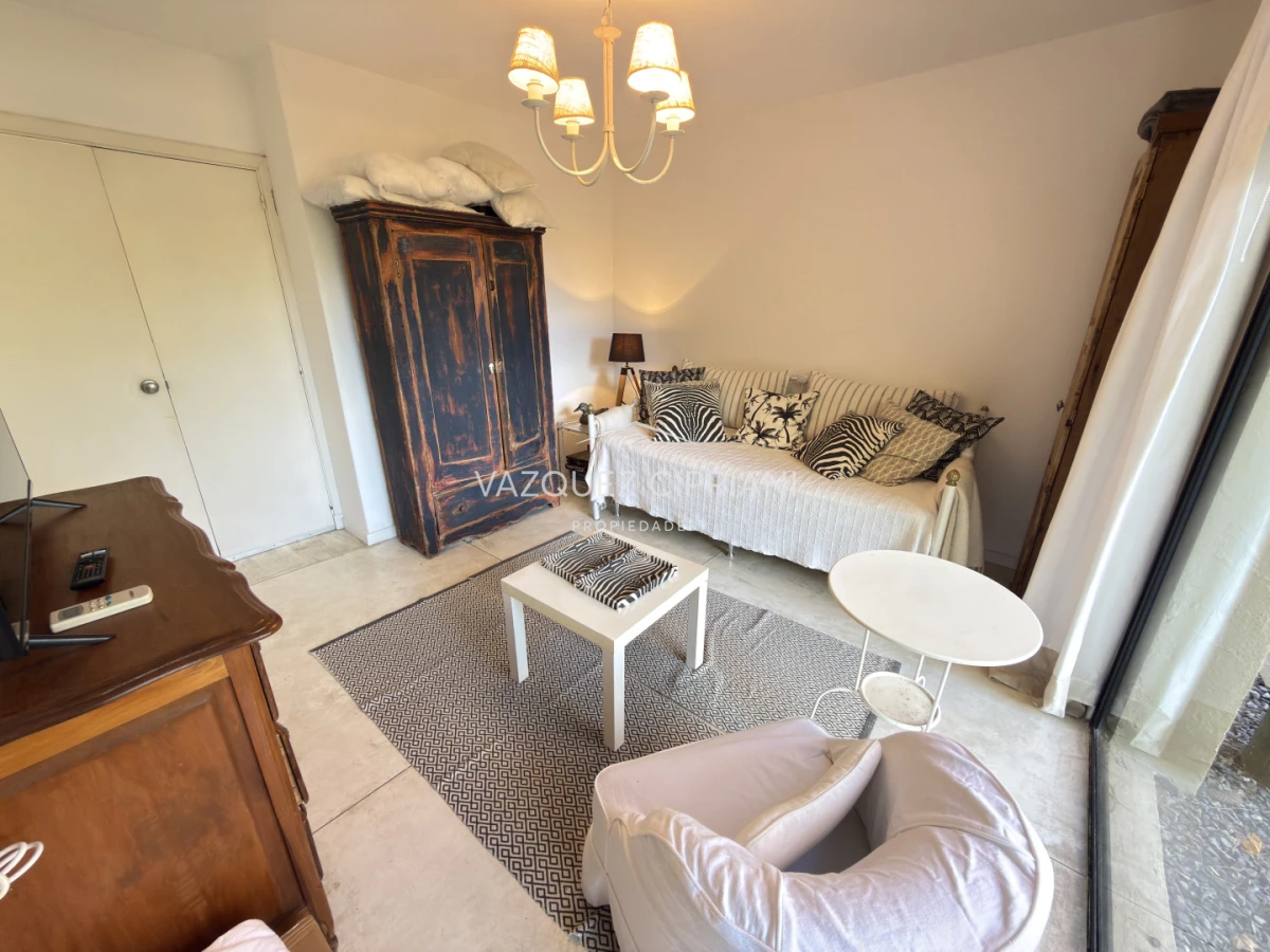 Casa ID.3 - En Venta casa de 4 dormitorios + servicio en Montoya, La Barra
