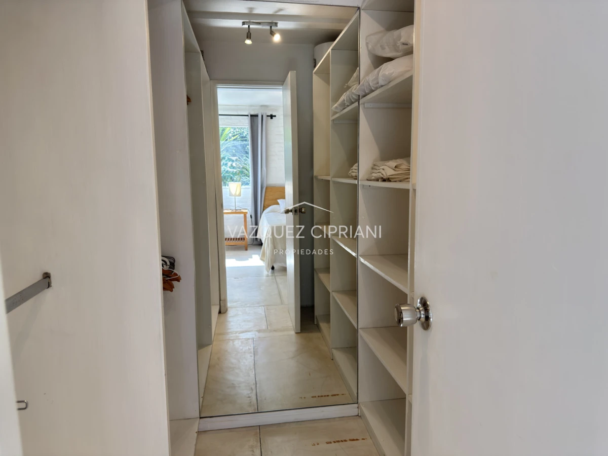 Casa ID.6 - Gran casa en Laguna Blanca de 5 dormitorios + servicio