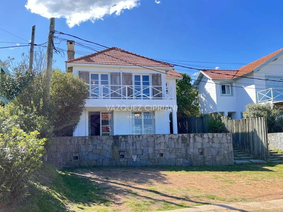 Casa ID.28 - Casa en venta con gran potencial en Montoya, La Barra