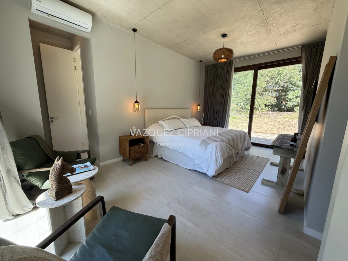 Casa ID.8 - Increíble Casa de 4 Dormitorios en Suite y Servicio En Venta en Barrio Privado Reserva Montoya, La Barra