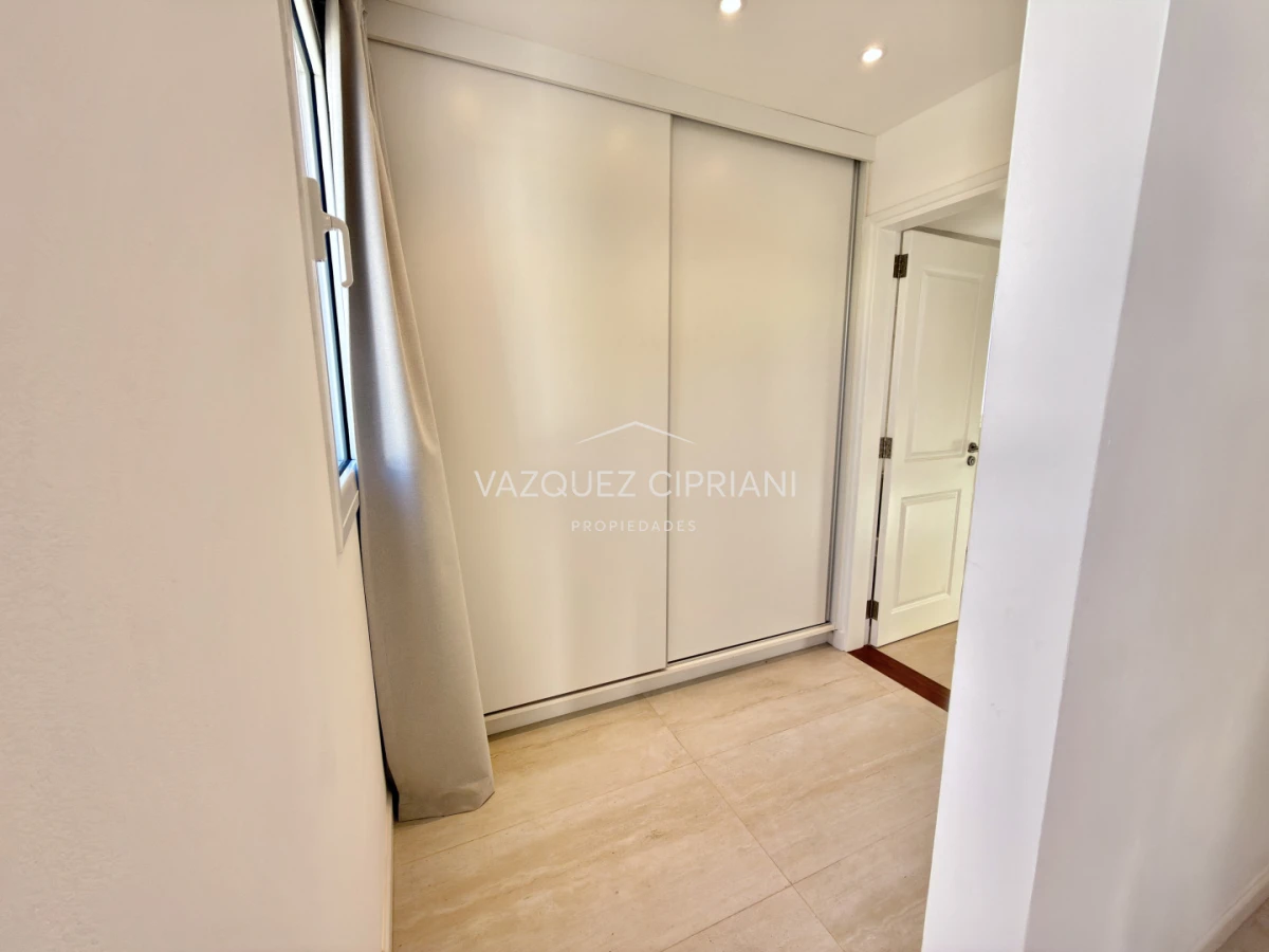 Casa ID.10 - Hermosa Casa de 3 Dormitorios y 2 baños en La Barra 