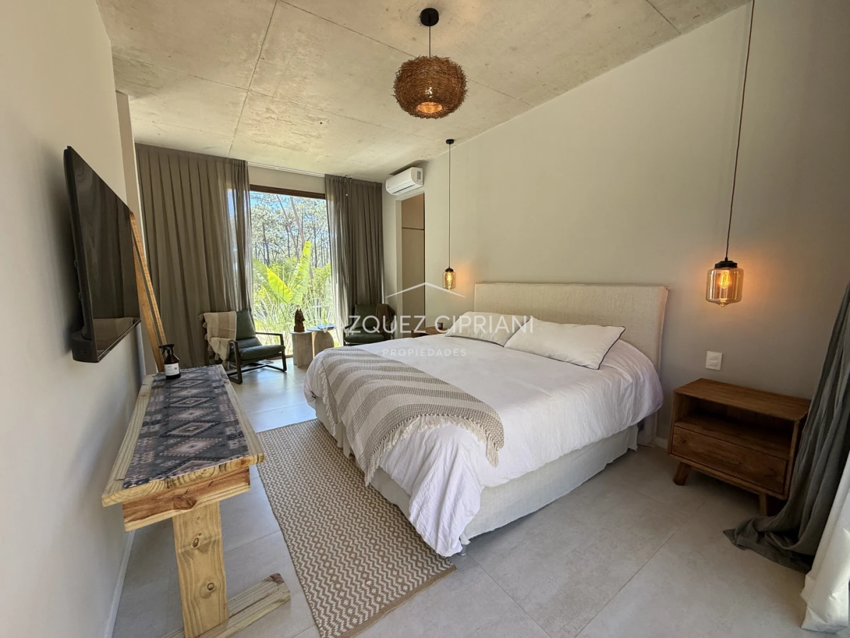 Casa ID.8 - Increíble Casa de 4 Dormitorios en Suite y Servicio En Venta en Barrio Privado Reserva Montoya, La Barra