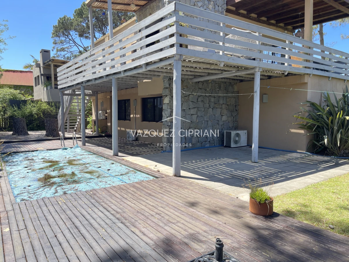 Casa ID.48 - Casa de 3 dormitorios + servicio en Montoya, La Barra