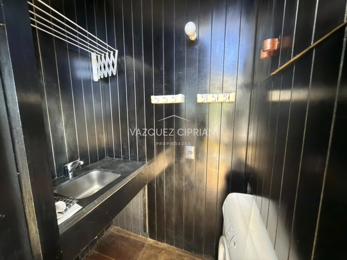Casa ID.41 - Importante casa en La Barra de ruta al mar 3 suites + servicio en Venta