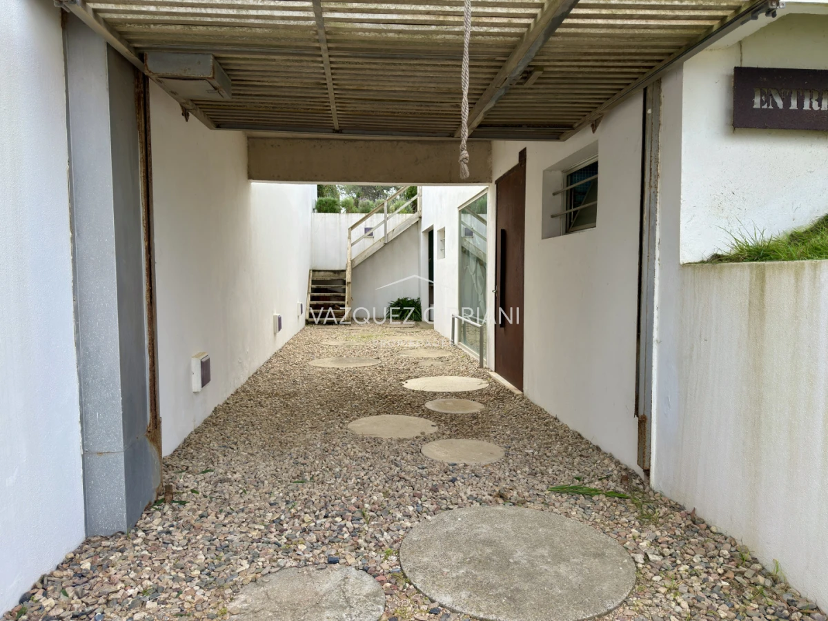 Casa ID.47 - Casa de 5 dormitorios en Montoya La Barra en alquiler de Verano