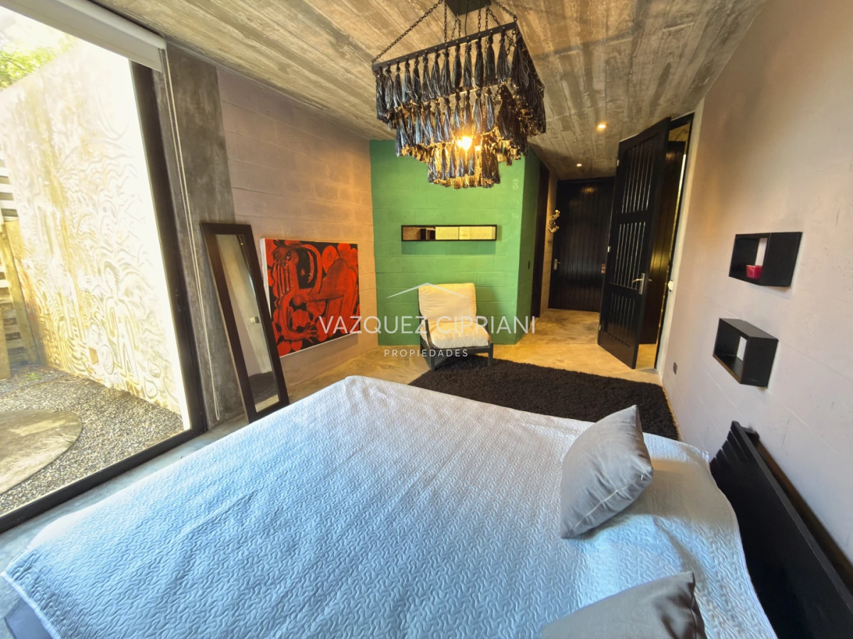 Casa ID.41 - Importante casa en La Barra de ruta al mar 3 suites + servicio en Venta