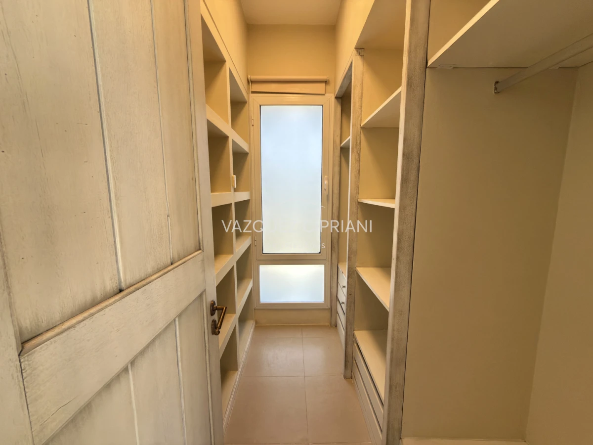Casa ID.12 - Casa a la venta en primera línea Montoya de 4 dormitorios en suite y servicio, La Barra