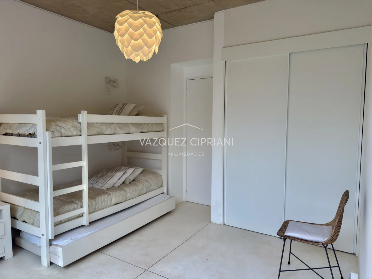 Casa ID.47 - Casa de 5 dormitorios en Montoya La Barra en alquiler de Verano