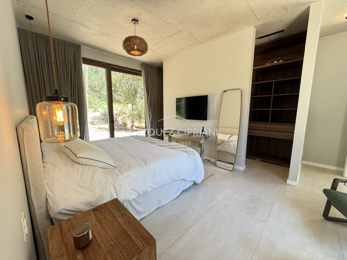 Casa ID.8 - Increíble Casa de 4 Dormitorios en Suite y Servicio En Venta en Barrio Privado Reserva Montoya, La Barra