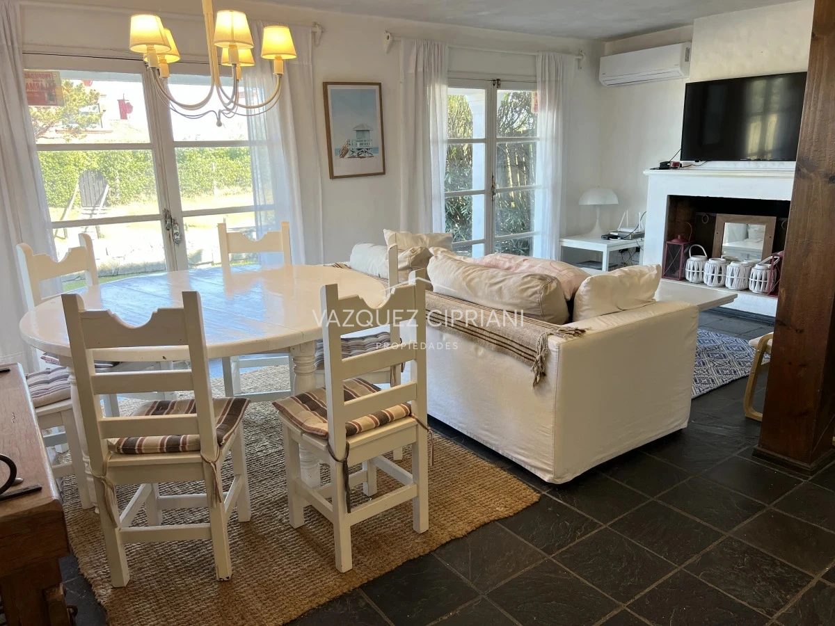 Casa ID.28 - Casa en venta con gran potencial en Montoya, La Barra