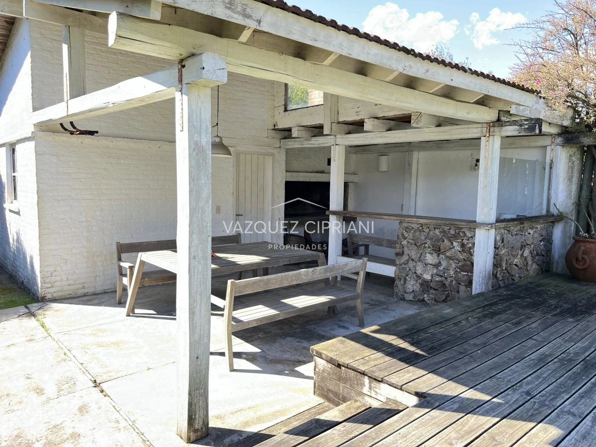 Casa ID.28 - Casa en venta con gran potencial en Montoya, La Barra