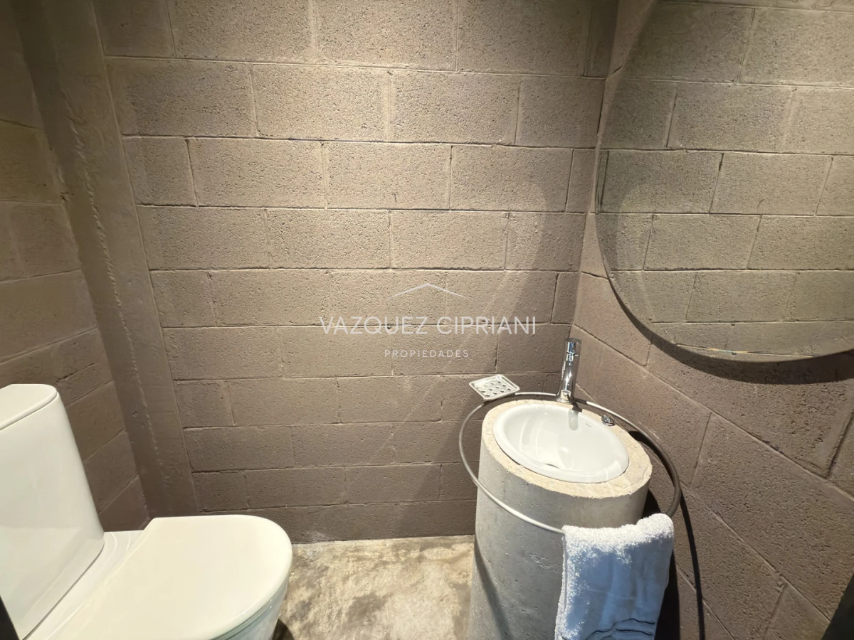 Casa ID.41 - Importante casa en La Barra de ruta al mar 3 suites + servicio en Venta