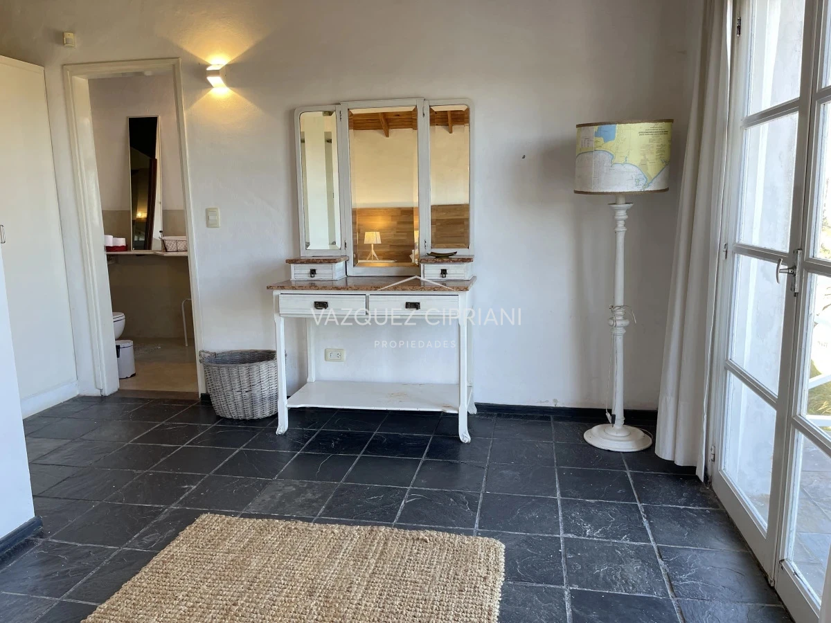Casa ID.28 - Casa en venta con gran potencial en Montoya, La Barra
