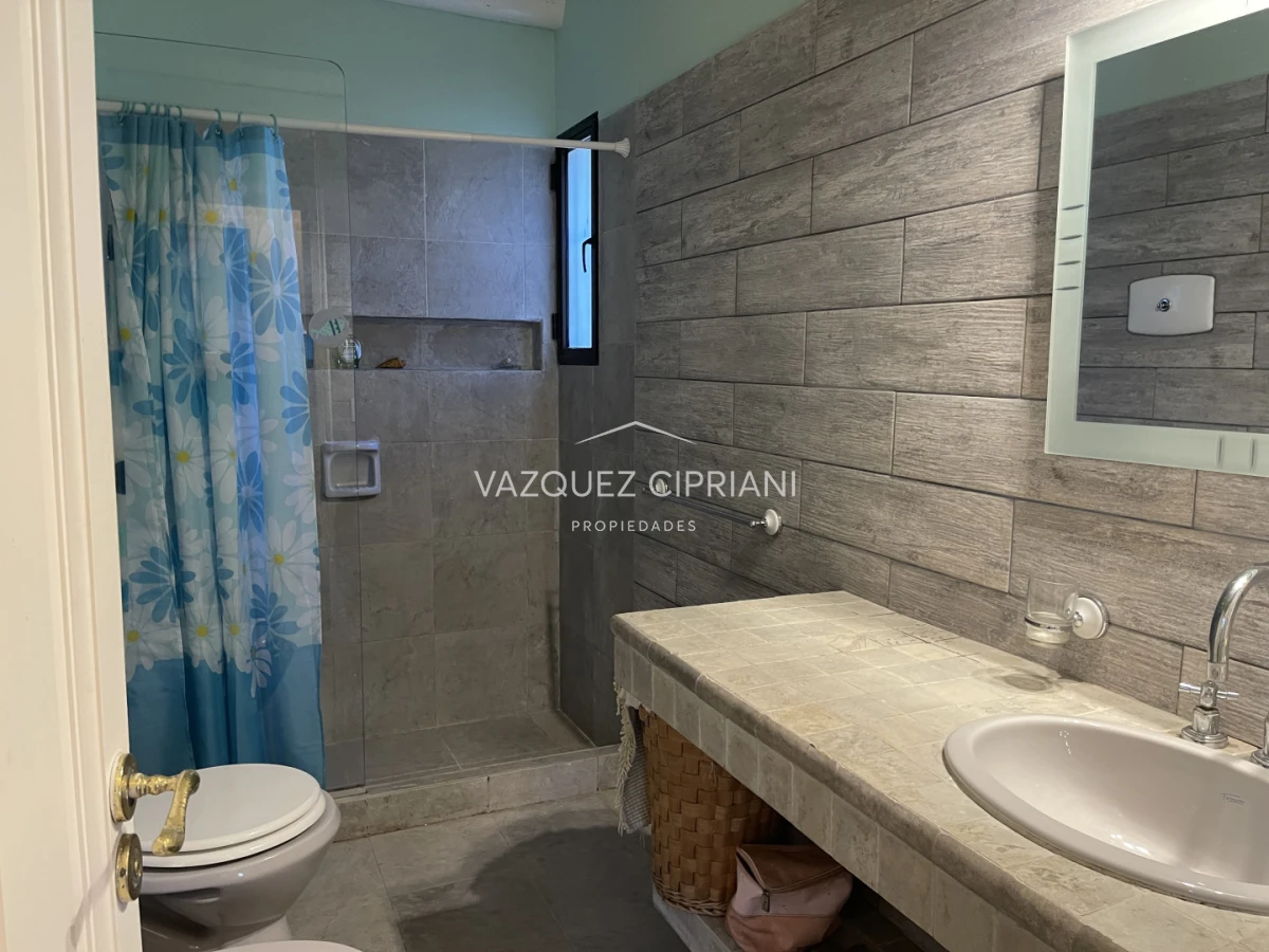 Casa ID.48 - Casa de 3 dormitorios + servicio en Montoya, La Barra