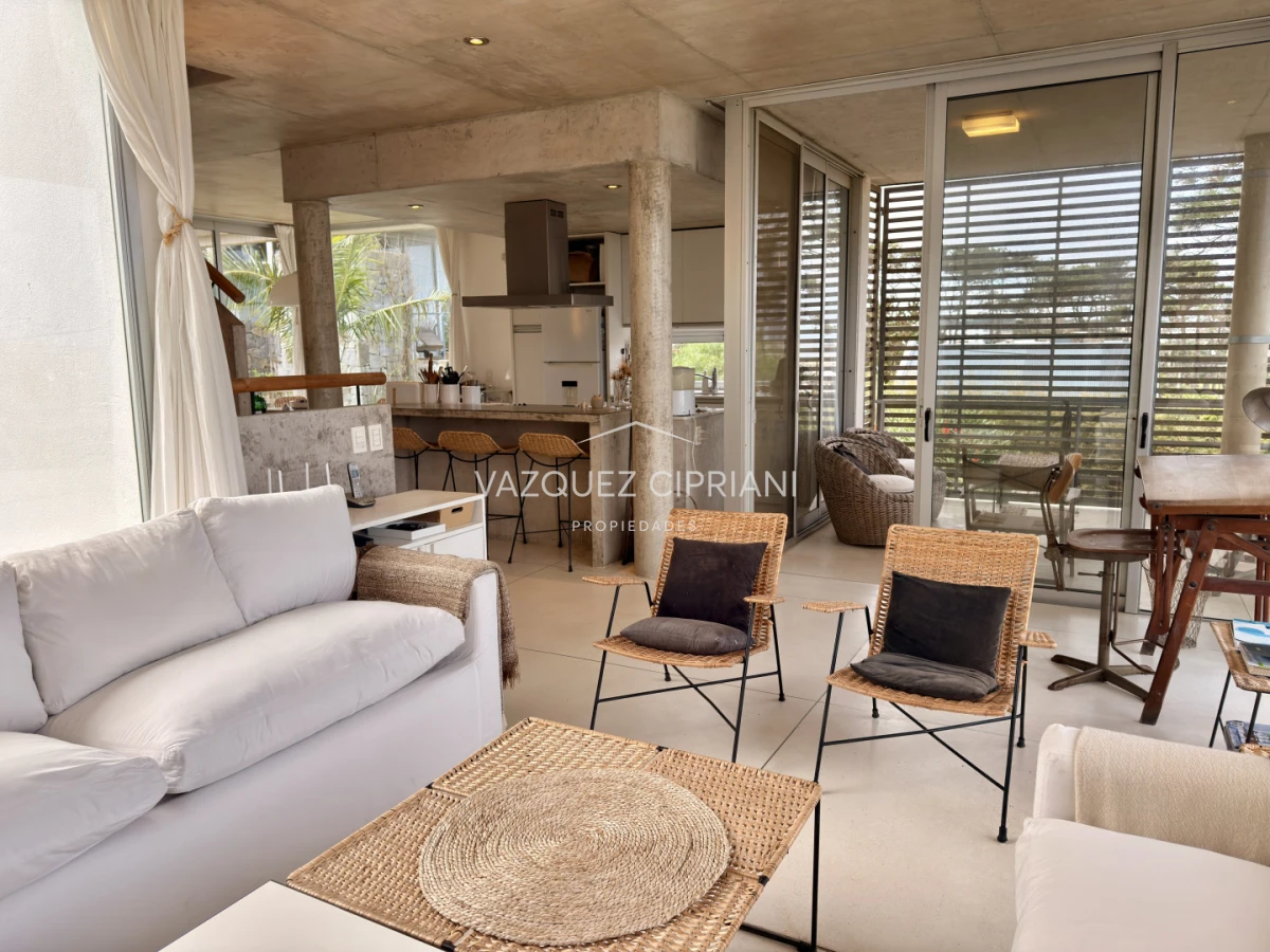 Casa ID.47 - Casa de 5 dormitorios en Montoya La Barra en alquiler de Verano