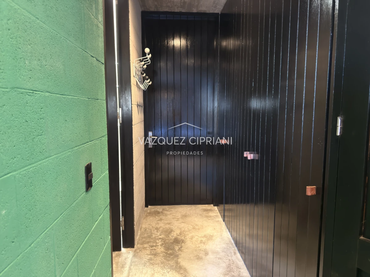 Casa ID.41 - Importante casa en La Barra de ruta al mar 3 suites + servicio en Venta