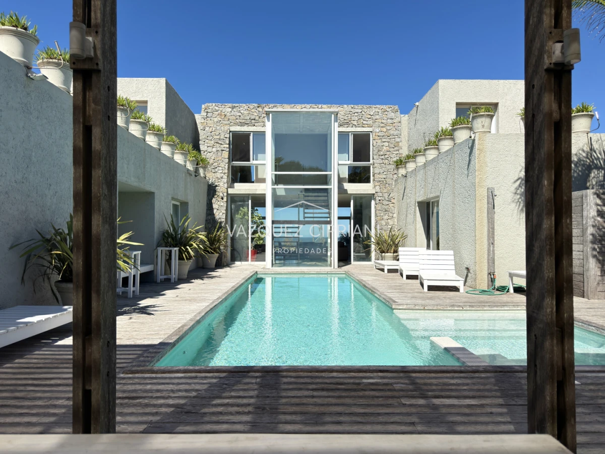 Casa ID.12 - Casa a la venta en primera línea Montoya de 4 dormitorios en suite y servicio, La Barra