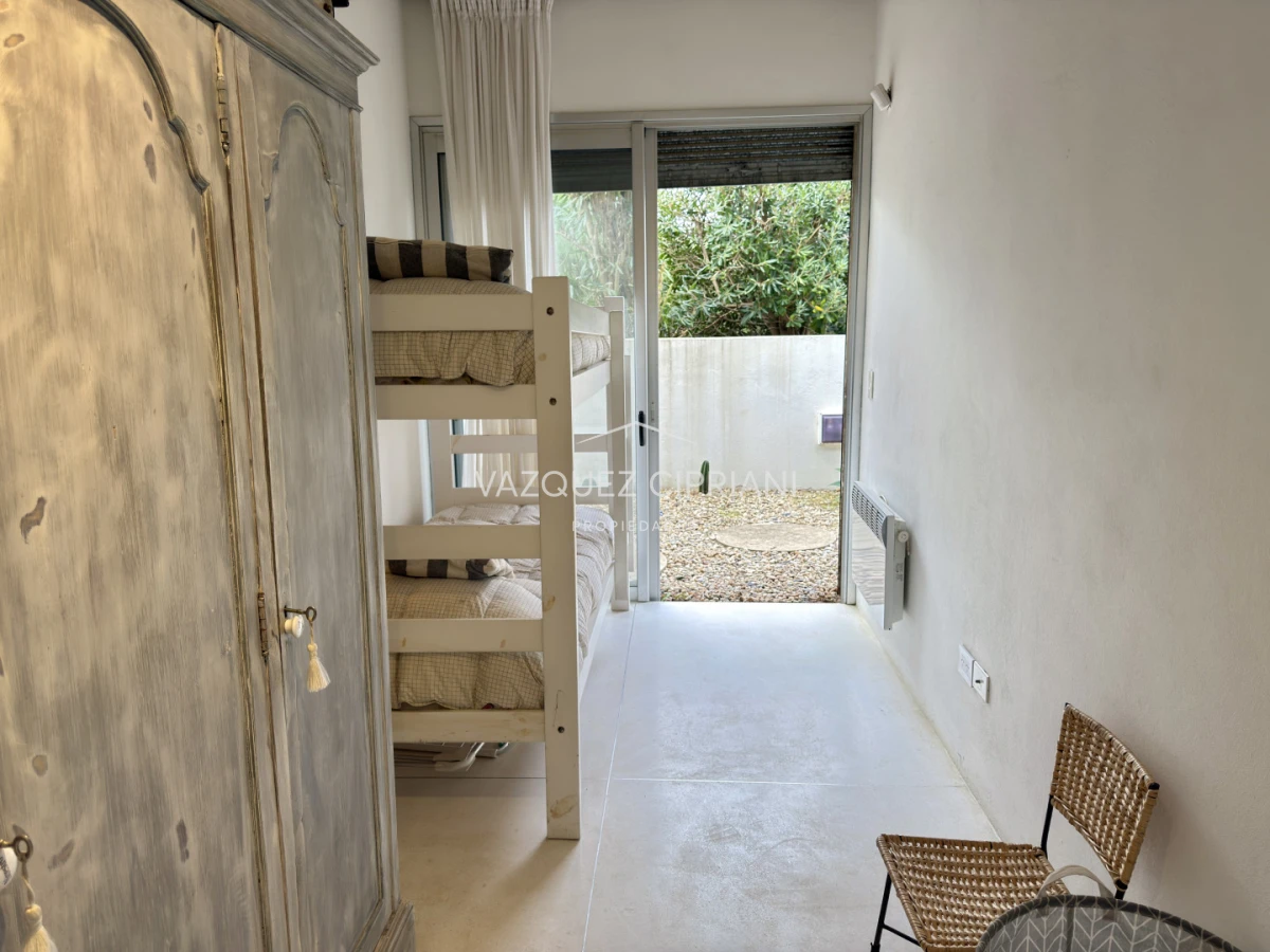 Casa ID.47 - Casa de 5 dormitorios en Montoya La Barra en alquiler de Verano
