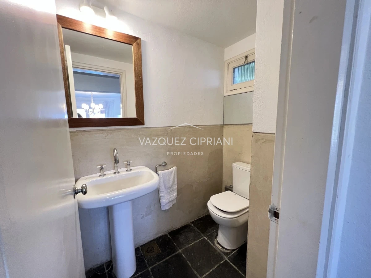 Casa ID.28 - Casa en venta con gran potencial en Montoya, La Barra