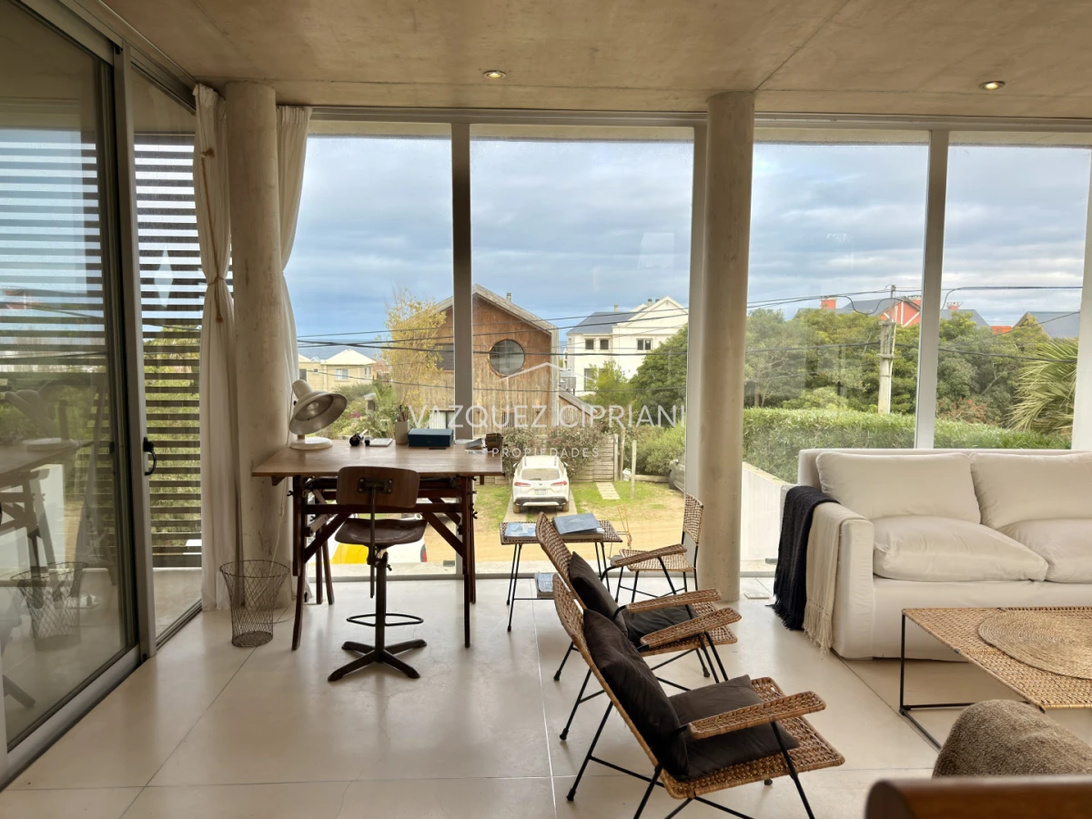 Casa ID.47 - Casa de 5 dormitorios en Montoya La Barra en alquiler de Verano
