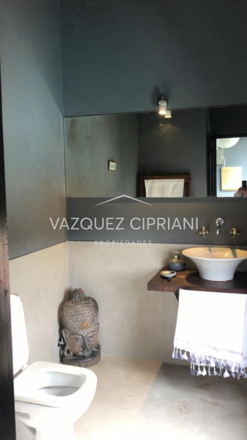 Casa ID.59 - Casa de 3 dormitorios y servicio muy bien ubicada en Manantiales en alquiler de verano