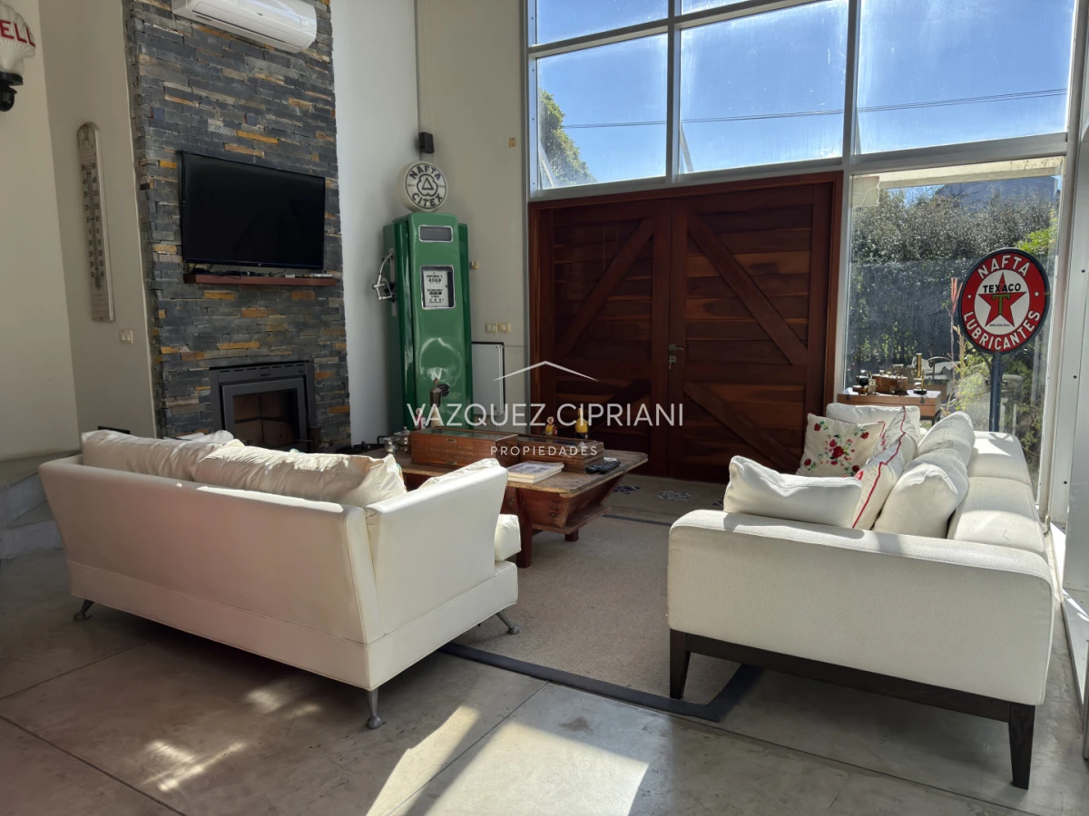 Casa ID.79 - Casa de 3 dormitorios y 2 baños con piscina en Alquiler, La Barra
