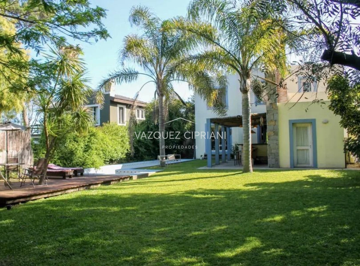 Casa ID.54 - Amplia casa de 4 dormitorios en Alquiler de Verano en Montoya 
