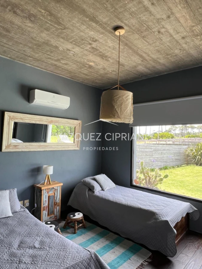 Casa ID.59 - Casa de 3 dormitorios y servicio muy bien ubicada en Manantiales en alquiler de verano