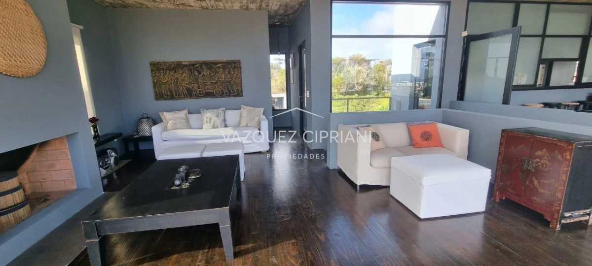 Casa ID.59 - Casa de 3 dormitorios y servicio muy bien ubicada en Manantiales en alquiler de verano