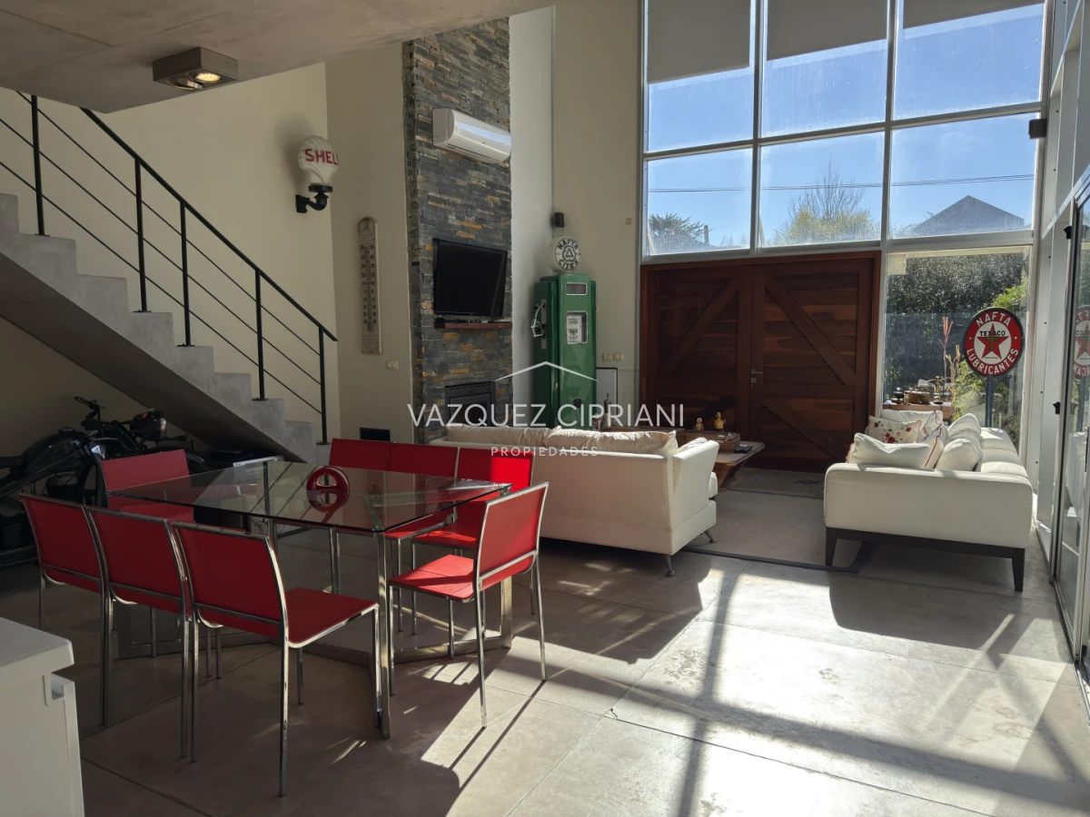 Casa ID.79 - Casa de 3 dormitorios y 2 baños con piscina en Alquiler, La Barra