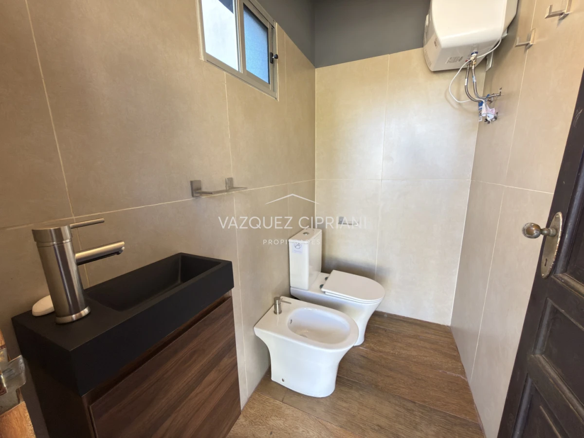 Casa ID.80 - Casa de 3 dormitorios y 2 baños en Alquiler en La Barra