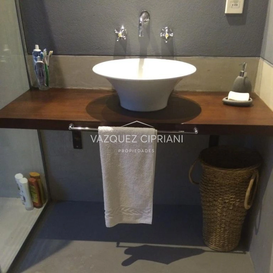 Casa ID.59 - Casa de 3 dormitorios y servicio muy bien ubicada en Manantiales en alquiler de verano
