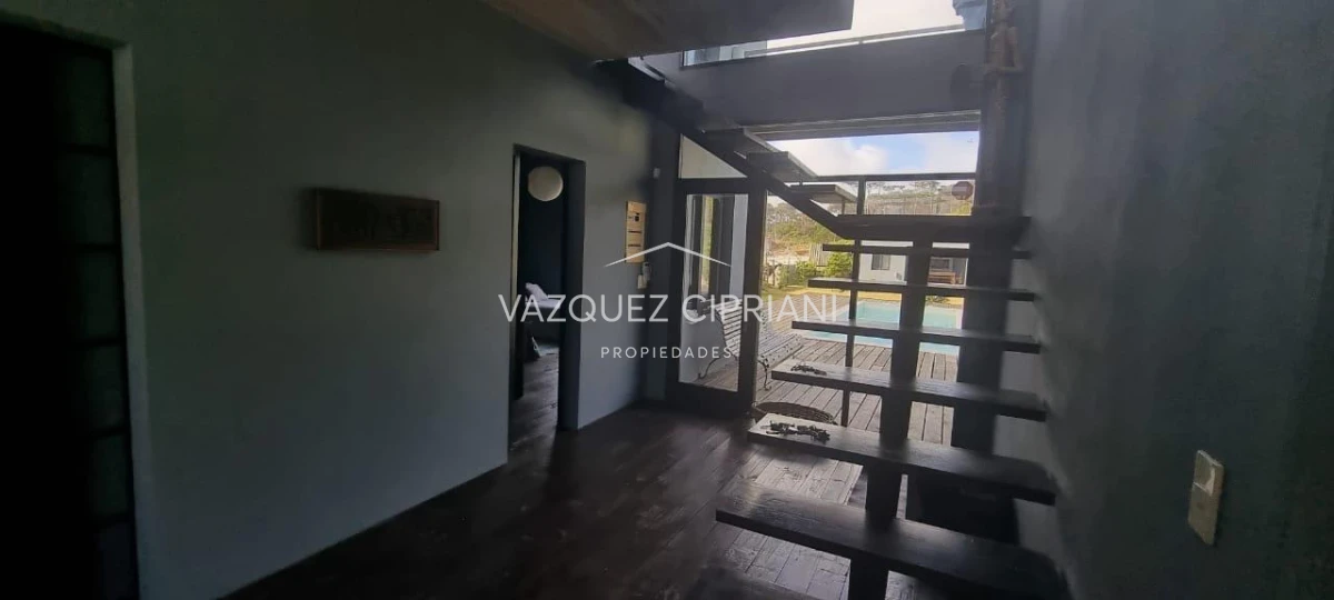Casa ID.59 - Casa de 3 dormitorios y servicio muy bien ubicada en Manantiales en alquiler de verano