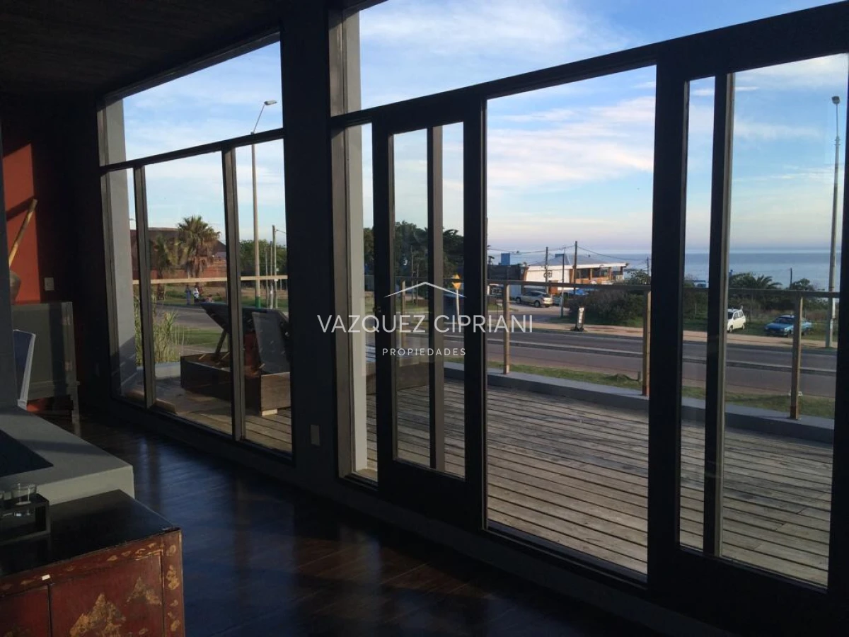 Casa ID.59 - Casa de 3 dormitorios y servicio muy bien ubicada en Manantiales en alquiler de verano