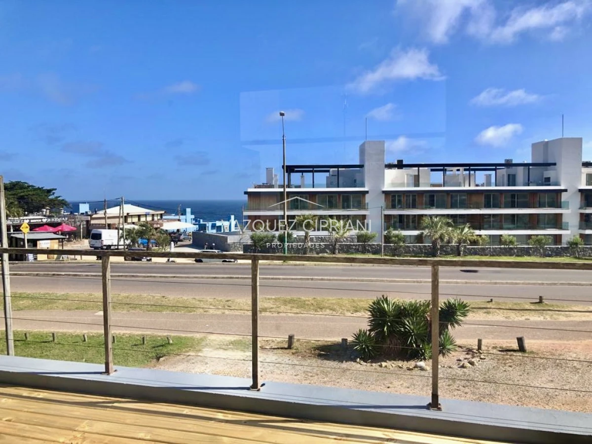 Casa ID.59 - Casa de 3 dormitorios y servicio muy bien ubicada en Manantiales en alquiler de verano