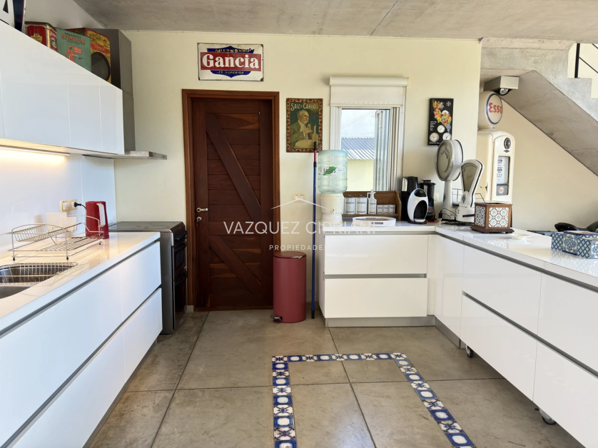 Casa ID.79 - Casa de 3 dormitorios y 2 baños con piscina en Alquiler, La Barra