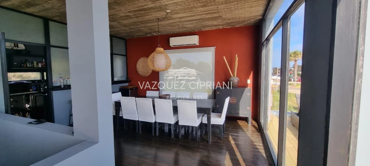 Casa ID.59 - Casa de 3 dormitorios y servicio muy bien ubicada en Manantiales en alquiler de verano